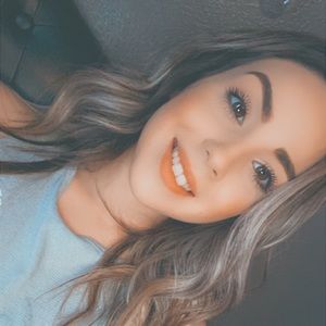 Meet your Posher, Candy